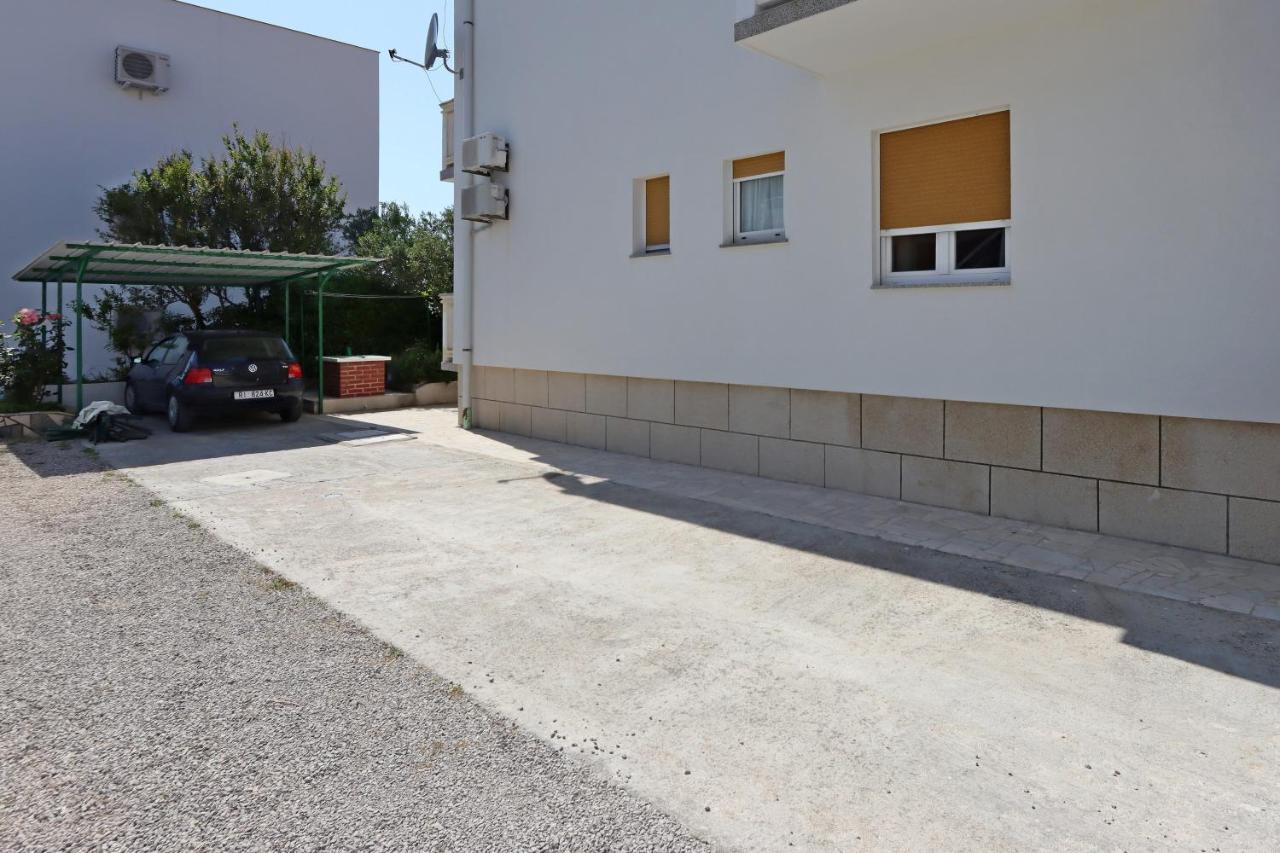 Apartments And Rooms By The Sea Banjol, Rab - 19692 المظهر الخارجي الصورة