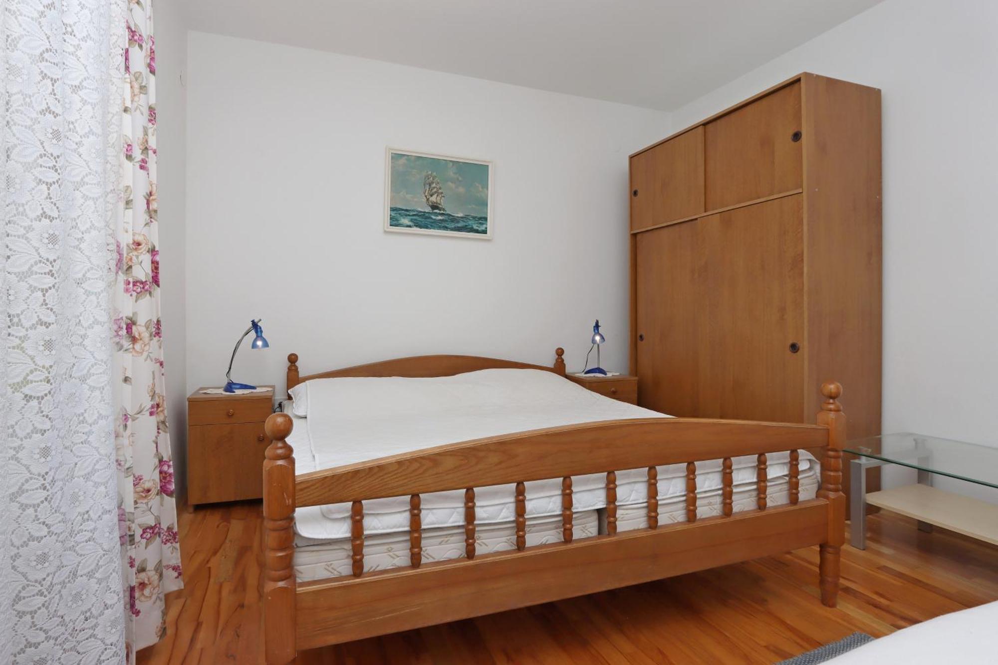 Apartments And Rooms By The Sea Banjol, Rab - 19692 الغرفة الصورة